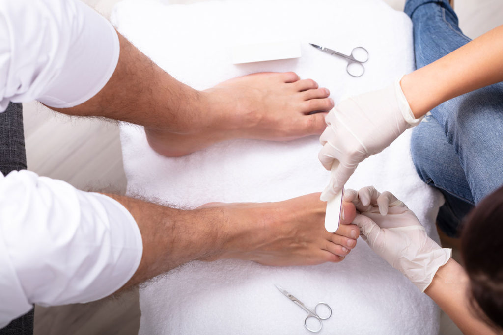 Pédicure et soin des pieds pour homme